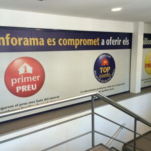 RB Rótulos diseño y fabricación de vinilos comerciales